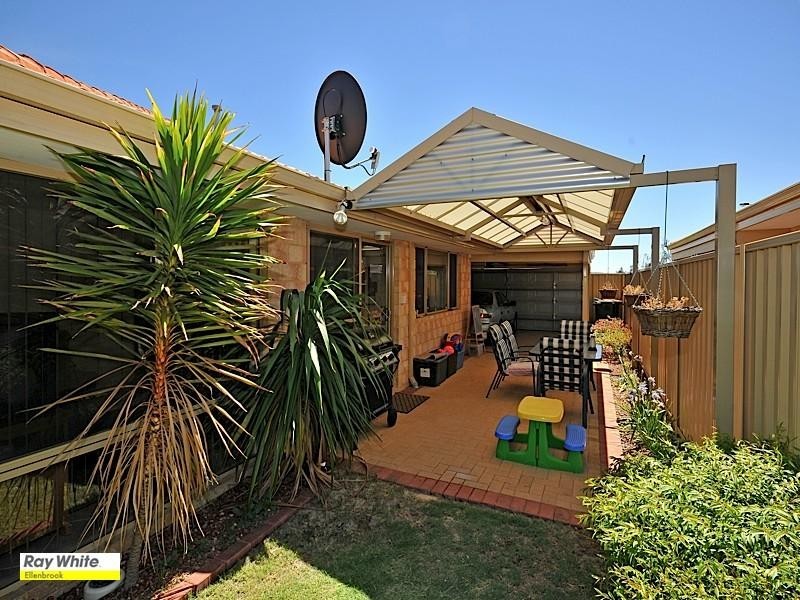 2/21 Midsummer Circle, Ellenbrook WA 6069