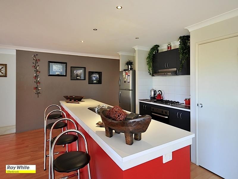 10 Forge Lane, Henley Brook WA 6055