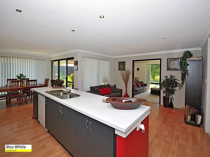 10 Forge Lane, Henley Brook WA 6055