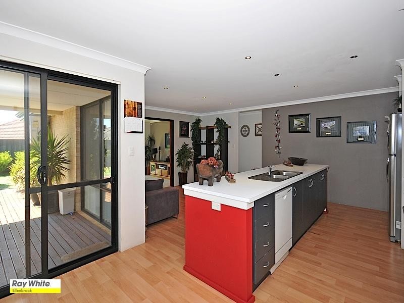 10 Forge Lane, Henley Brook WA 6055