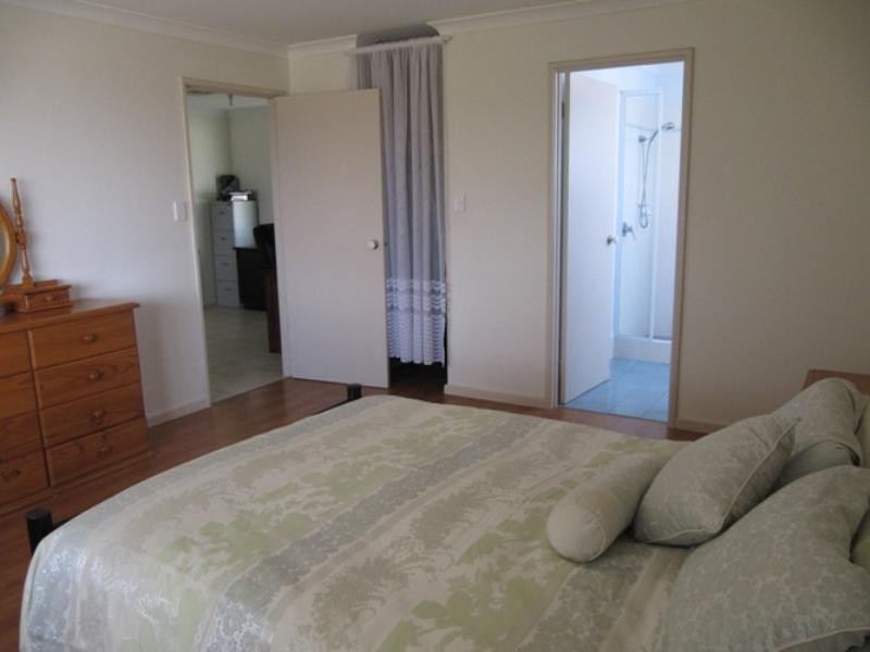 62 Muckenburra Road, Gingin WA 6503