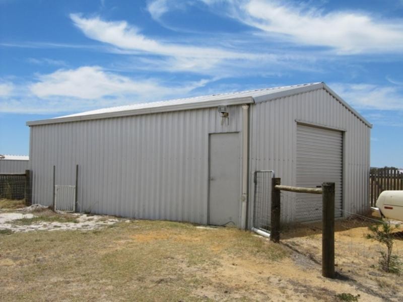 62 Muckenburra Road, Gingin WA 6503