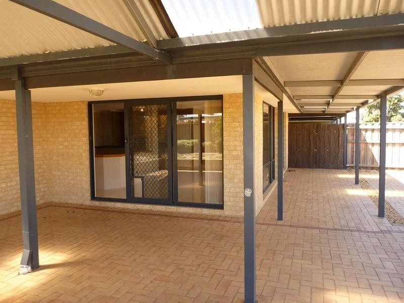 10 Wanarra Close, Ellenbrook WA 6069