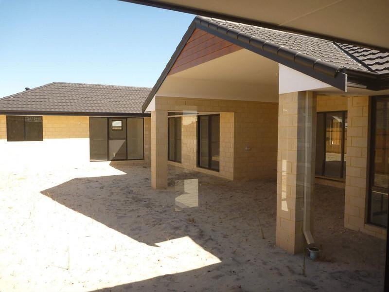 5 Aspley Lane, The Vines WA 6069
