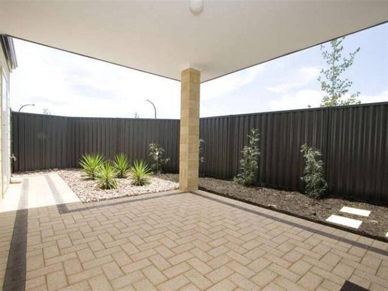 9 Vaspar Link, Aveley WA 6069