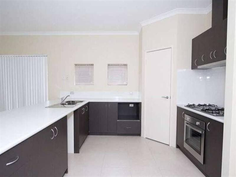 9 Vaspar Link, Aveley WA 6069