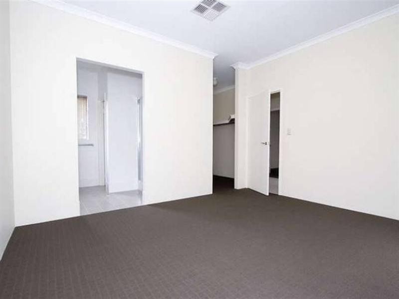 9 Vaspar Link, Aveley WA 6069