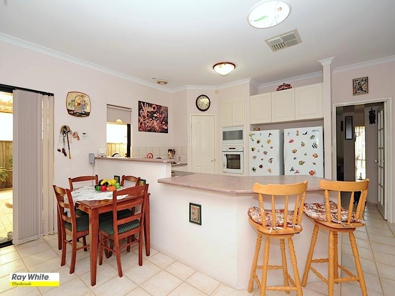 7 Vaucluse Crescent, Ellenbrook WA 6069