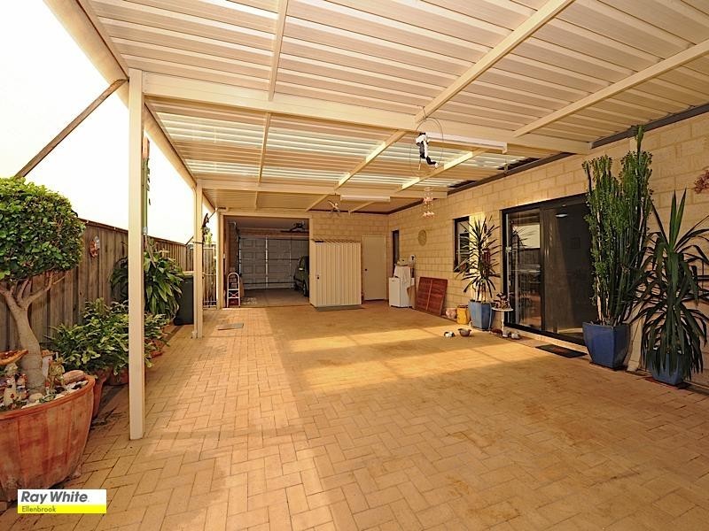 7 Vaucluse Crescent, Ellenbrook WA 6069