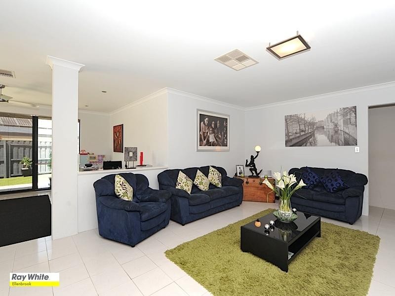 50 Roxburghe Drive, The Vines WA 6069