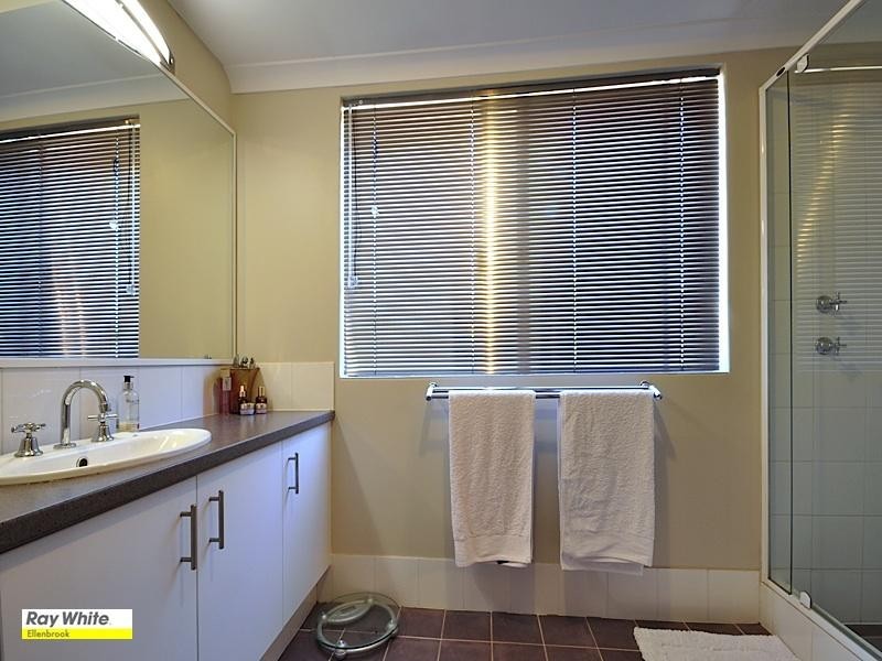 50 Roxburghe Drive, The Vines WA 6069