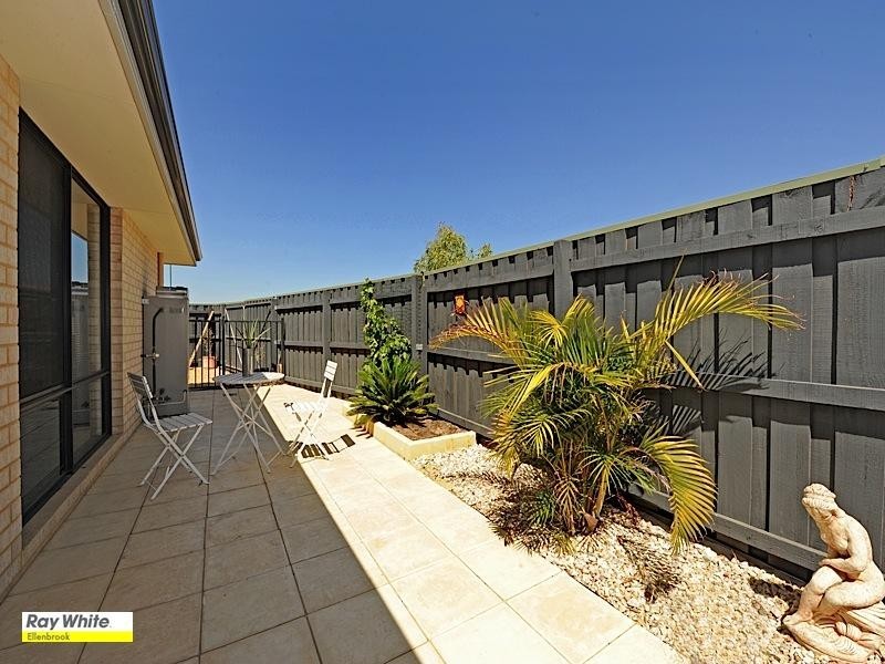 50 Roxburghe Drive, The Vines WA 6069
