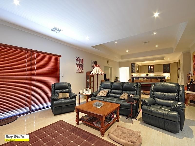 2 Nouveau Turn, Aveley WA 6069