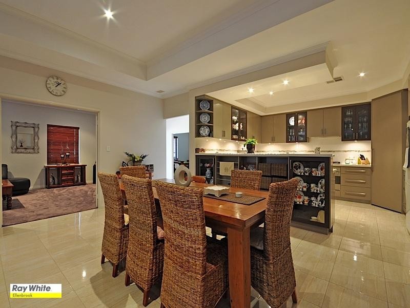 2 Nouveau Turn, Aveley WA 6069