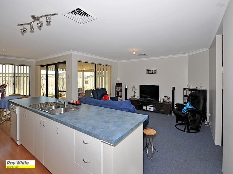 31 Oakhill Heights, Ellenbrook WA 6069