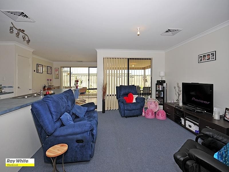 31 Oakhill Heights, Ellenbrook WA 6069