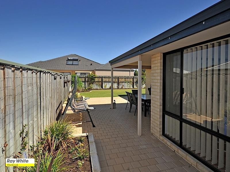 31 Oakhill Heights, Ellenbrook WA 6069