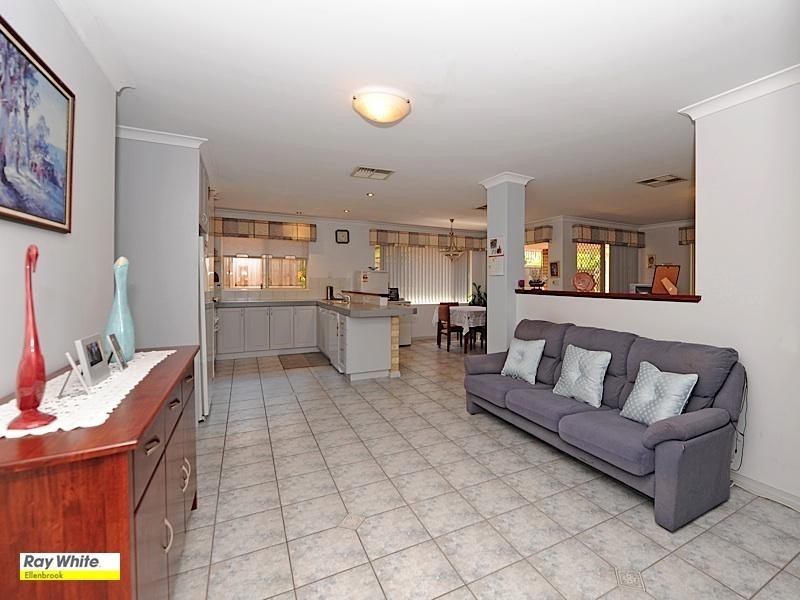 22 Sherbrooke Retreat, Ellenbrook WA 6069