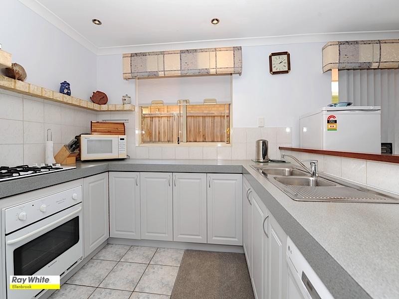 22 Sherbrooke Retreat, Ellenbrook WA 6069