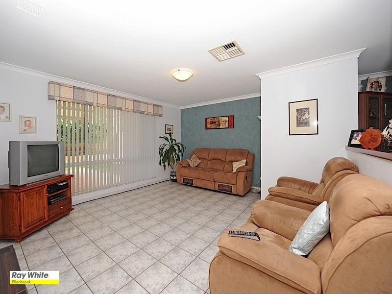 22 Sherbrooke Retreat, Ellenbrook WA 6069