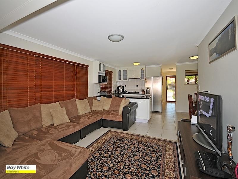 50 Fringe Lily Crescent, Ellenbrook WA 6069