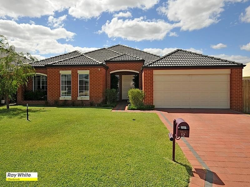 12 Turnberry Way, The Vines WA 6069