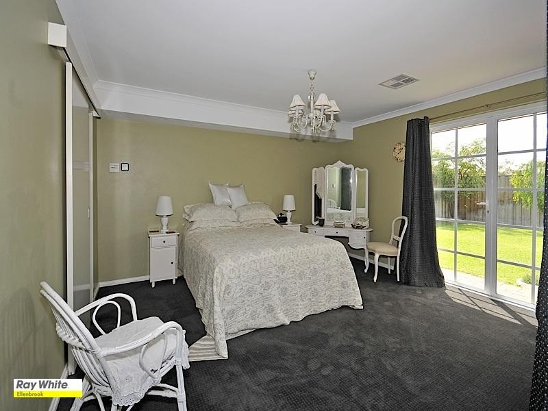 12 Turnberry Way, The Vines WA 6069