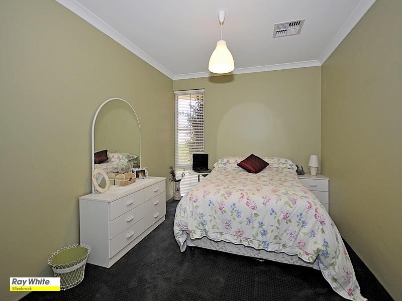 12 Turnberry Way, The Vines WA 6069