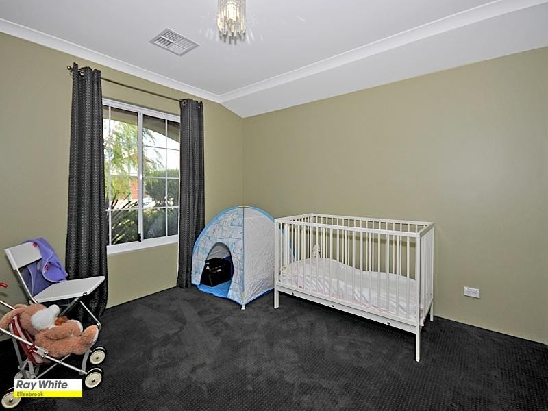 12 Turnberry Way, The Vines WA 6069