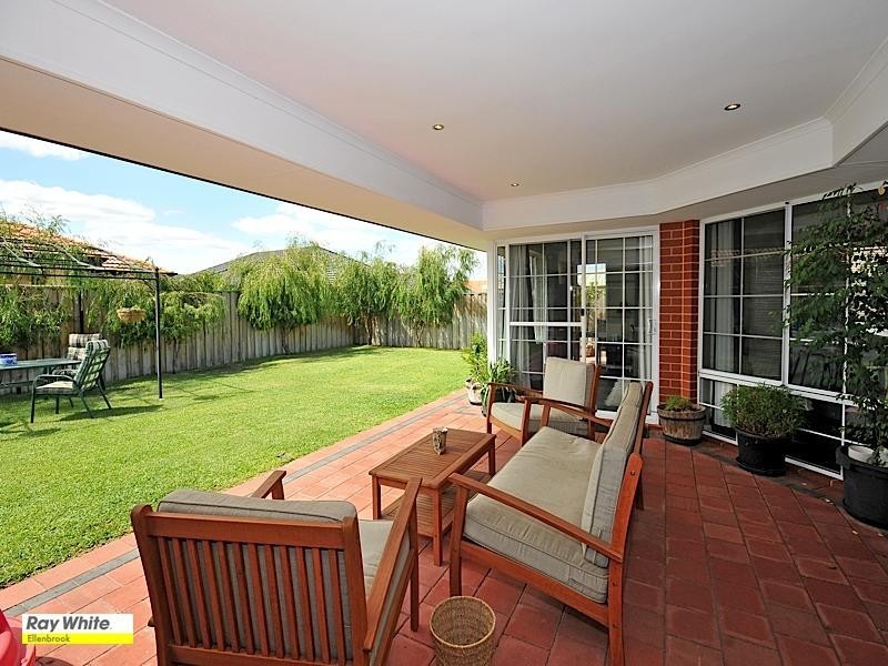 12 Turnberry Way, The Vines WA 6069