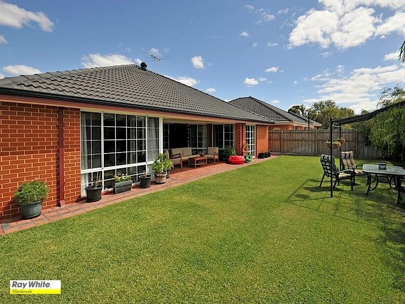 12 Turnberry Way, The Vines WA 6069