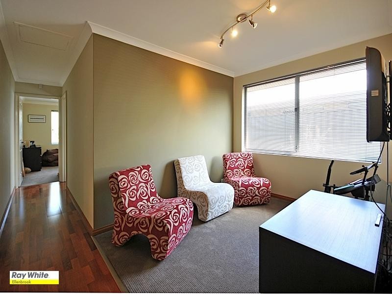 7 Saxon Link, Aveley WA 6069