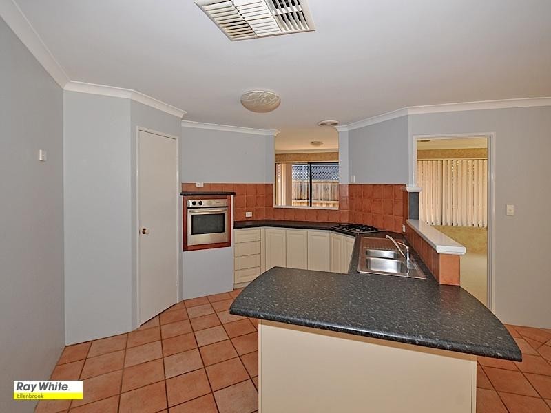 35 Rossini Circle, Ellenbrook WA 6069