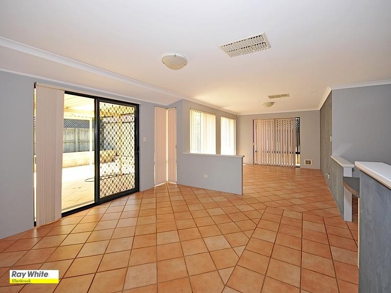 35 Rossini Circle, Ellenbrook WA 6069