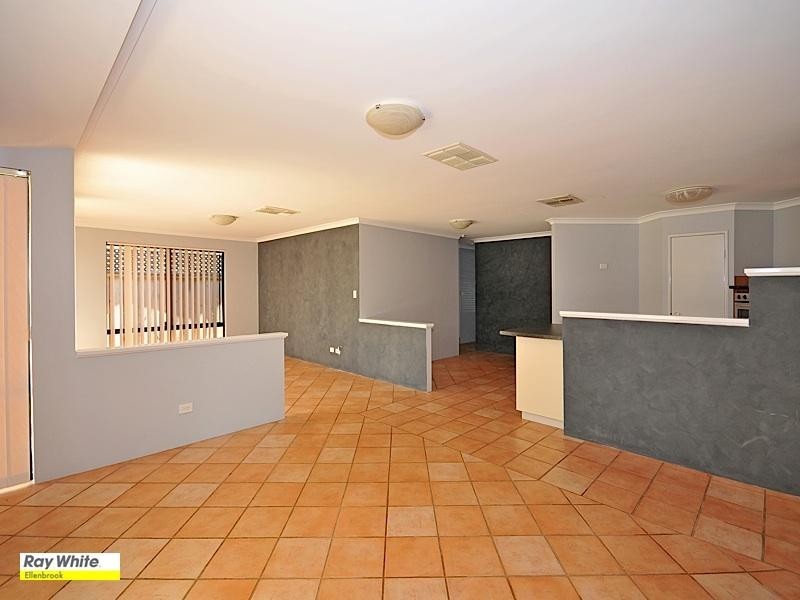 35 Rossini Circle, Ellenbrook WA 6069