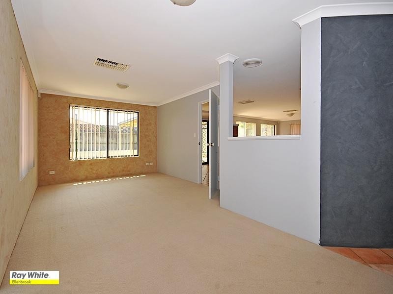 35 Rossini Circle, Ellenbrook WA 6069