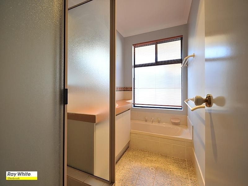 35 Rossini Circle, Ellenbrook WA 6069