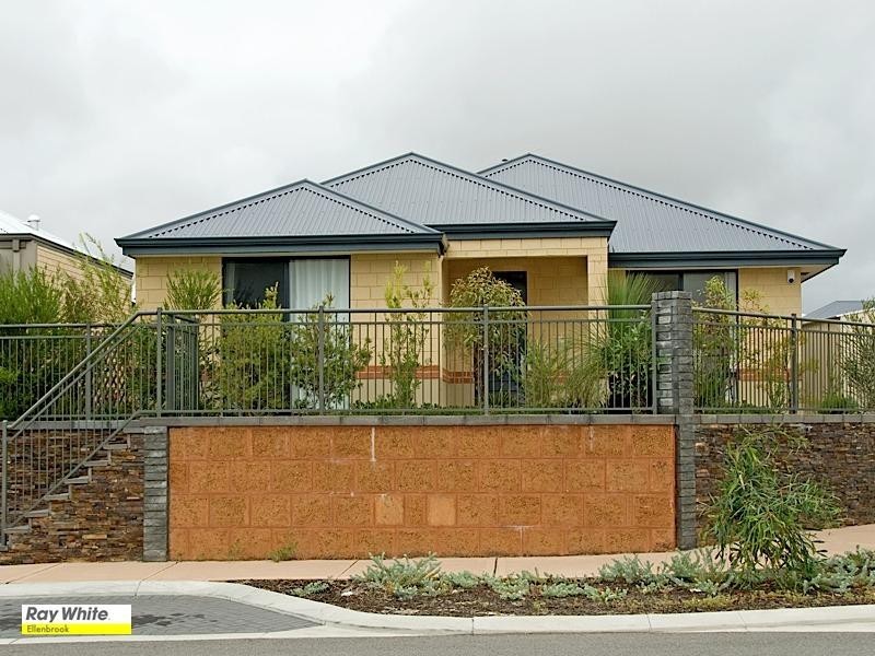 32 Birchmore Gardens, Ellenbrook WA 6069