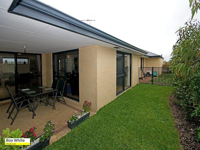 32 Birchmore Gardens, Ellenbrook WA 6069