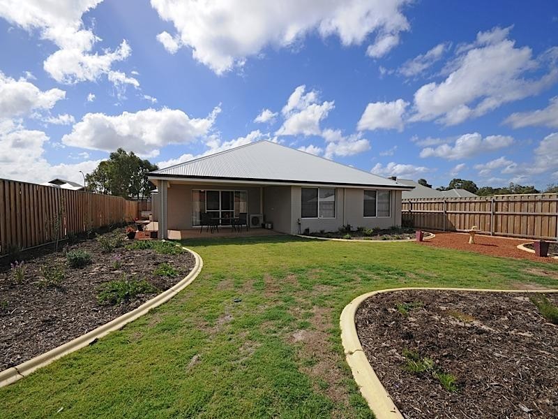 3 Kentchurch Bend, The Vines WA 6069