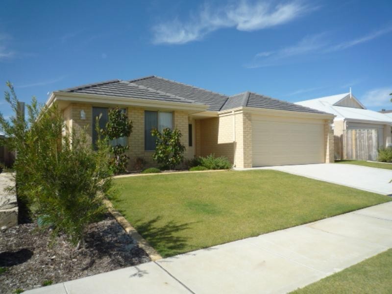 9 Redbank Drive, Ellenbrook WA 6069