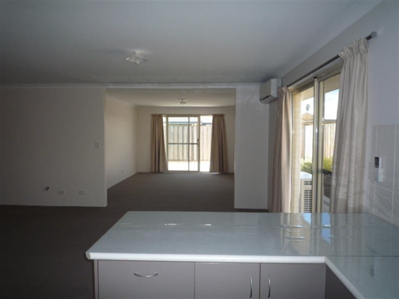 9 Redbank Drive, Ellenbrook WA 6069