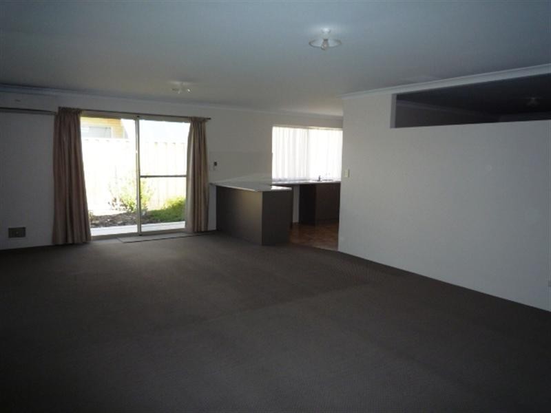 9 Redbank Drive, Ellenbrook WA 6069
