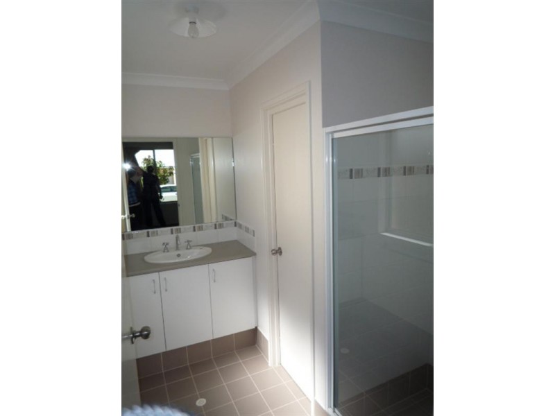 9 Redbank Drive, Ellenbrook WA 6069