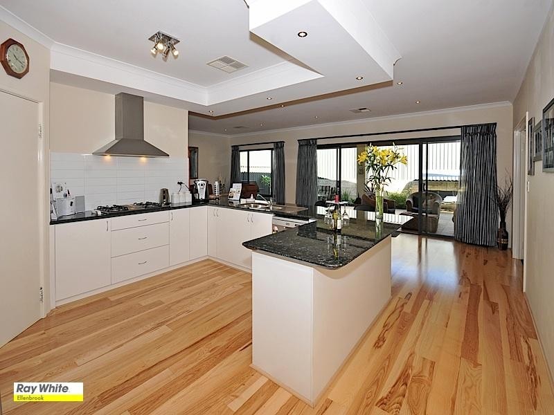 21 Nouveau Turn, Aveley WA 6069