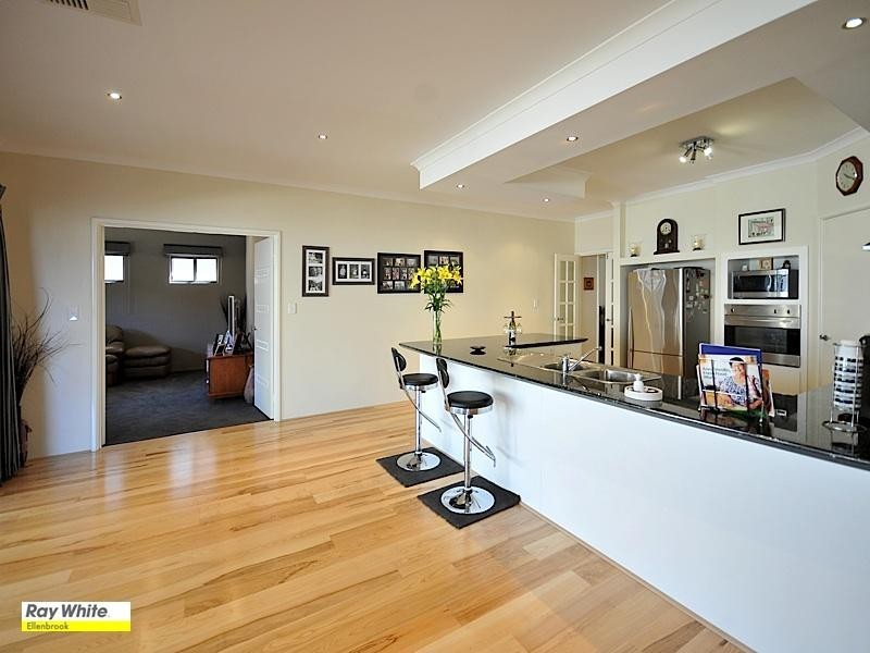 21 Nouveau Turn, Aveley WA 6069