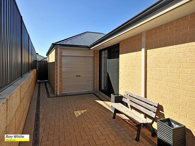 21 Nouveau Turn, Aveley WA 6069