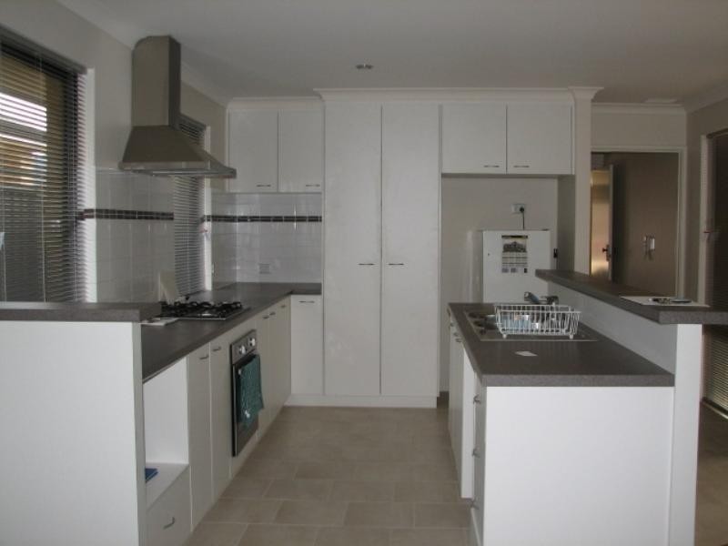 59 Neary Boulevard, Aveley WA 6069