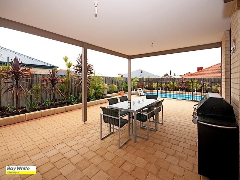 10 Heirisson Turn, Ellenbrook WA 6069
