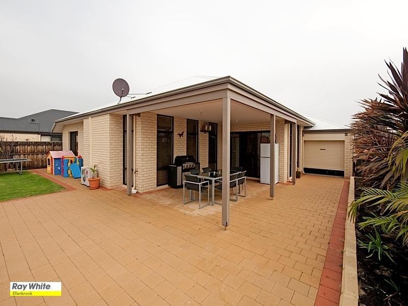 10 Heirisson Turn, Ellenbrook WA 6069